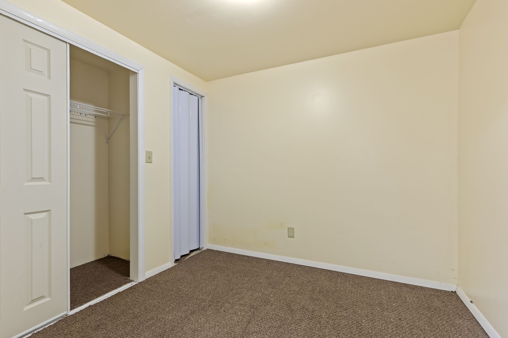 3626 Toft Street Rockford, IL 61114 - Photo 11 of 22 an empty room with closet