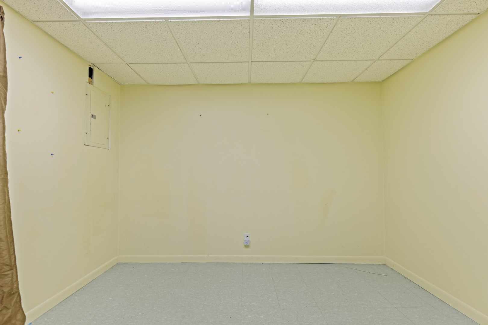 3626 Toft Street Rockford, IL 61114 - Photo 14 of 22 a view of a room