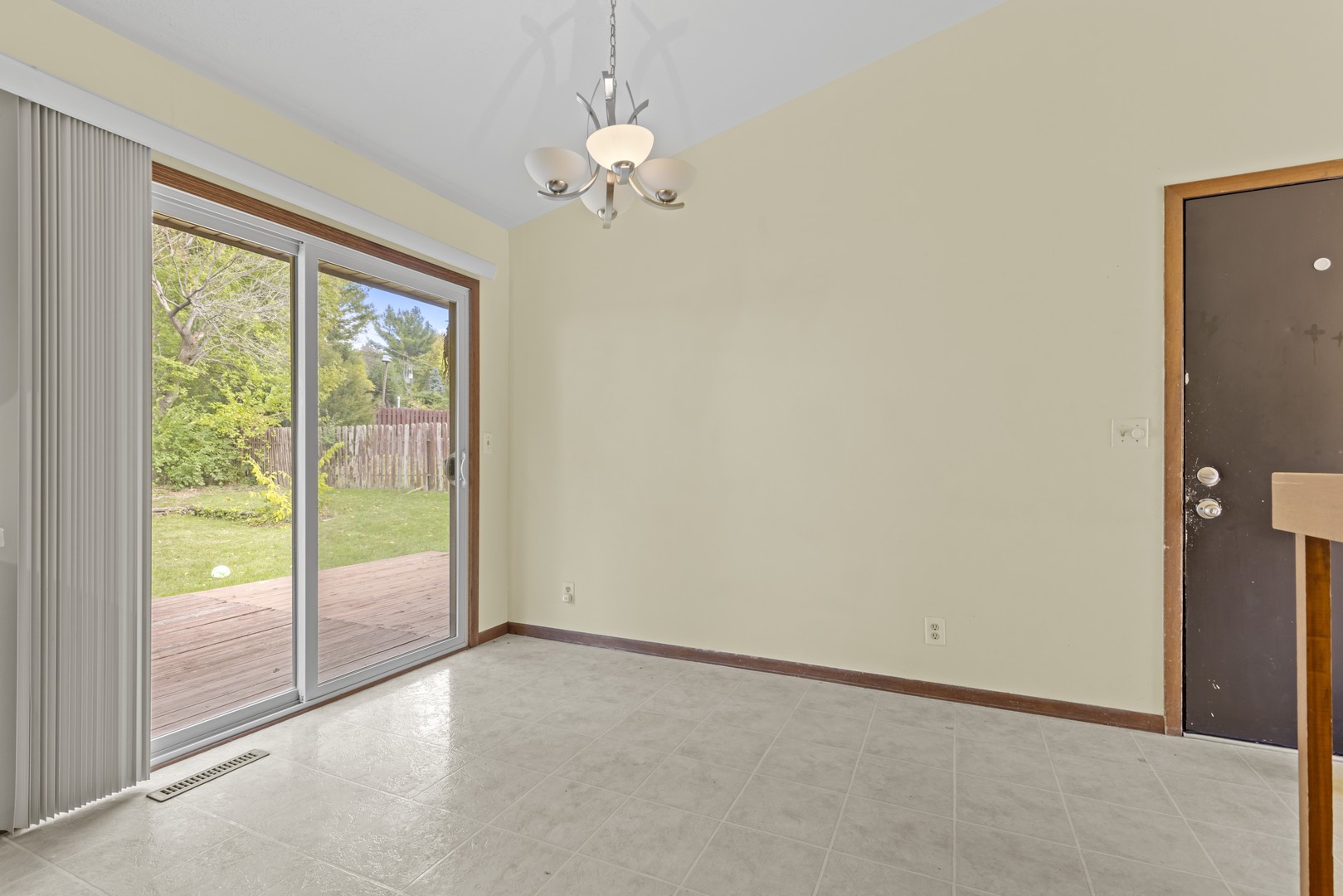 3626 Toft Street Rockford, IL 61114 - Photo 5 of 22 a view of an empty room with a window