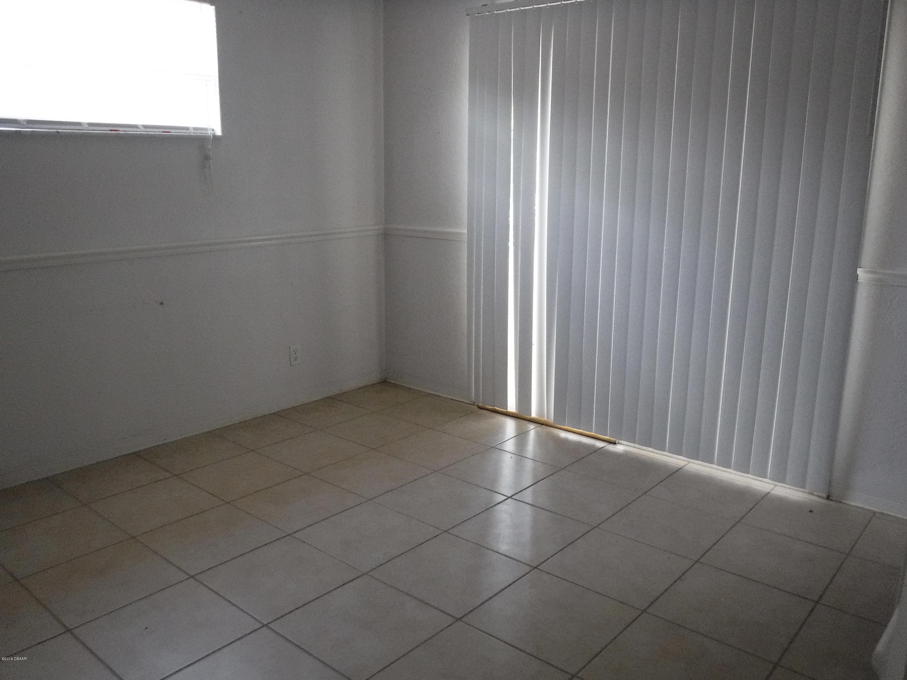1501 Edgewater Road Daytona Beach, FL 32114 - Photo 11 of 23 DSCF0977