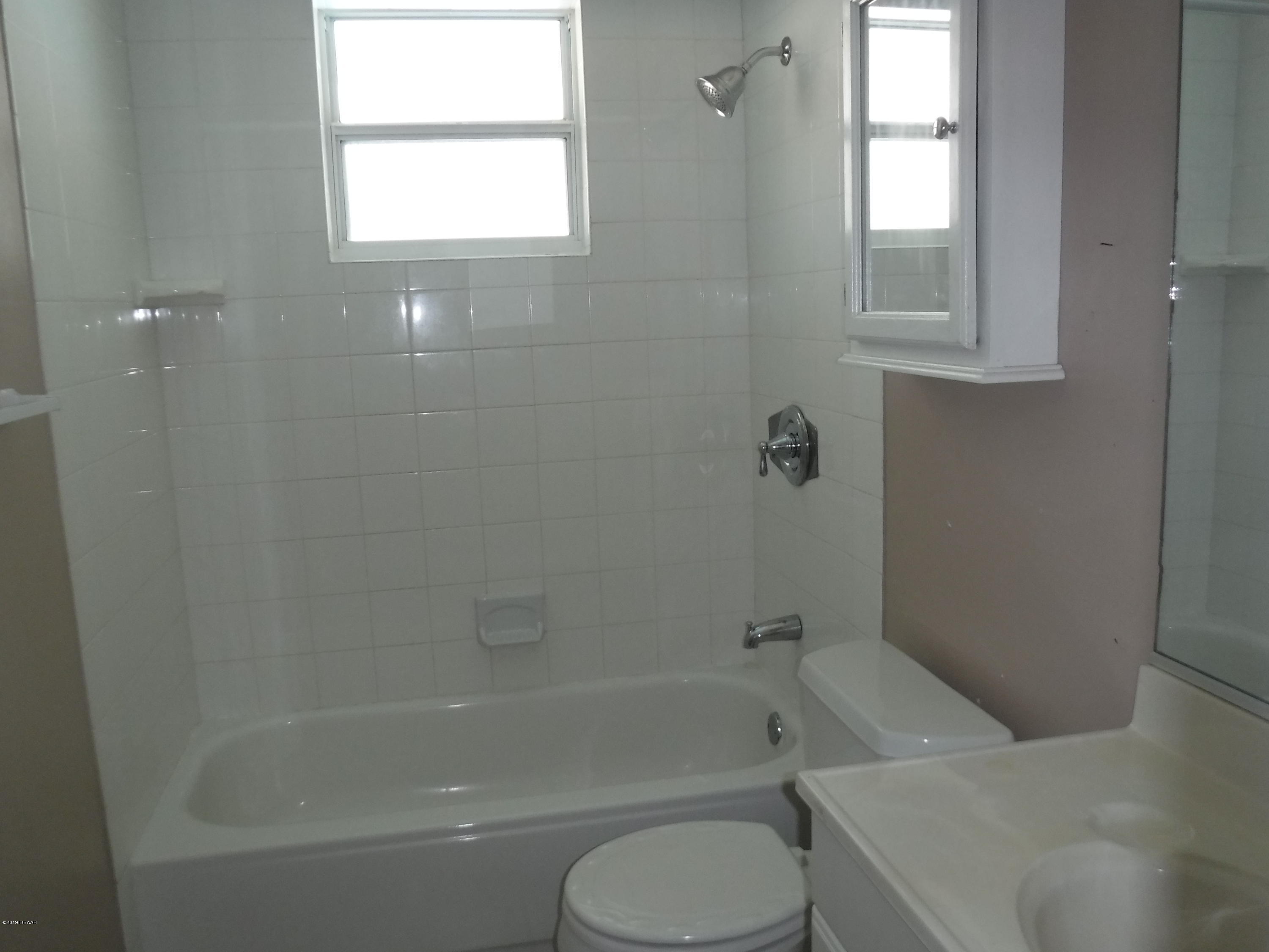 1501 Edgewater Road Daytona Beach, FL 32114 - Photo 10 of 23 DSCF0976