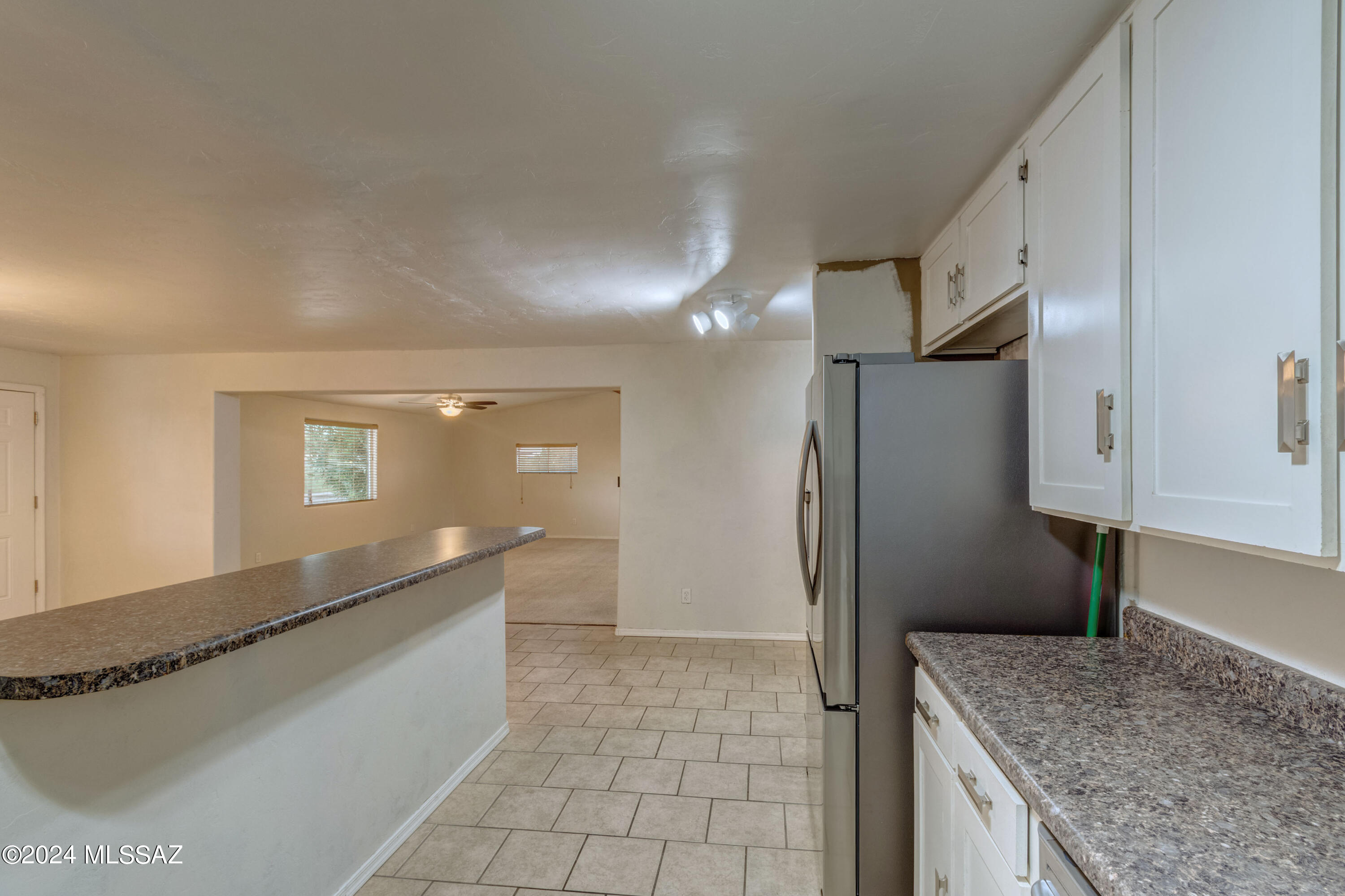 3324 East Silverlake Road Tucson, AZ 85713 - Photo 8 of 40 Gallery Image 8
