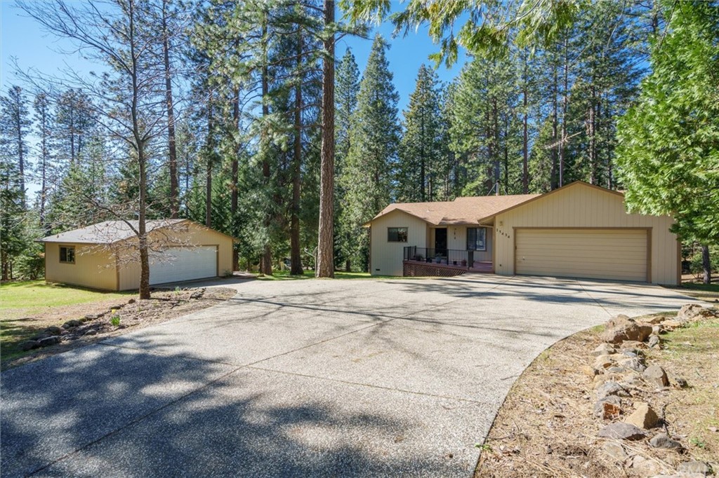 Beautiful home situated among the pines!