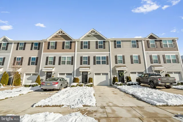 a view of a large white building