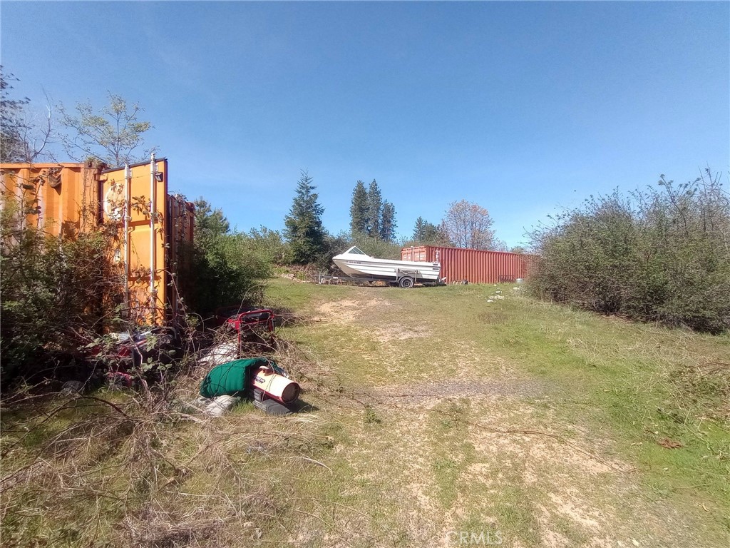 3515 Hoffman Road Oroville, CA 95965 - Photo 7 of 30 a view of a outdoor space