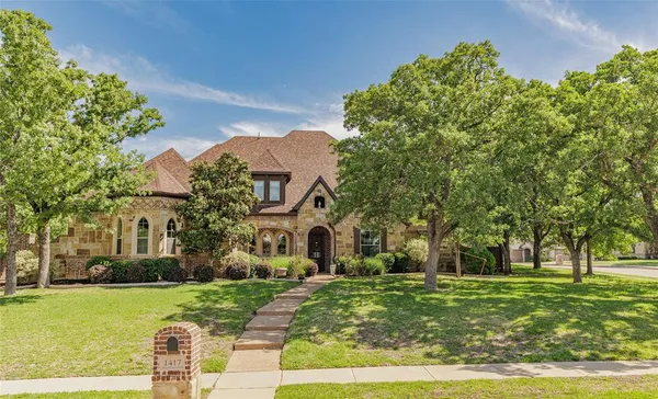 $739,900 | 1417 Briar Crossing Drive, Decatur, TX 76234