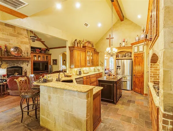 $739,900 | 1417 Briar Crossing Drive, Decatur, TX 76234