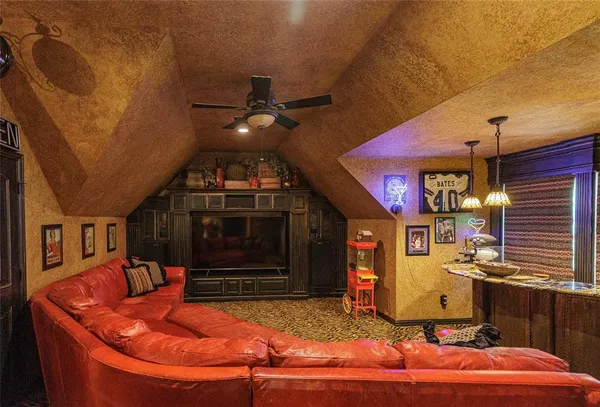 $739,900 | 1417 Briar Crossing Drive, Decatur, TX 76234