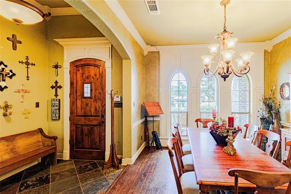 $739,900 | 1417 Briar Crossing Drive, Decatur, TX 76234