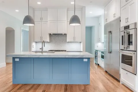 $2,725,000 | 4652 Livingston Avenue, Highland Park, TX 75209