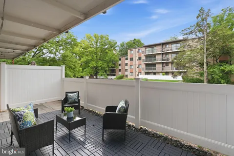 $320,000 | 3310 South 28th Street, Unit 102, Alexandria, VA 22302