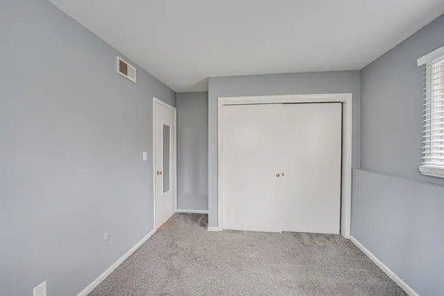 $1,700 | 839 Bishop Avenue, Unit 1, Aurora, IL 60506