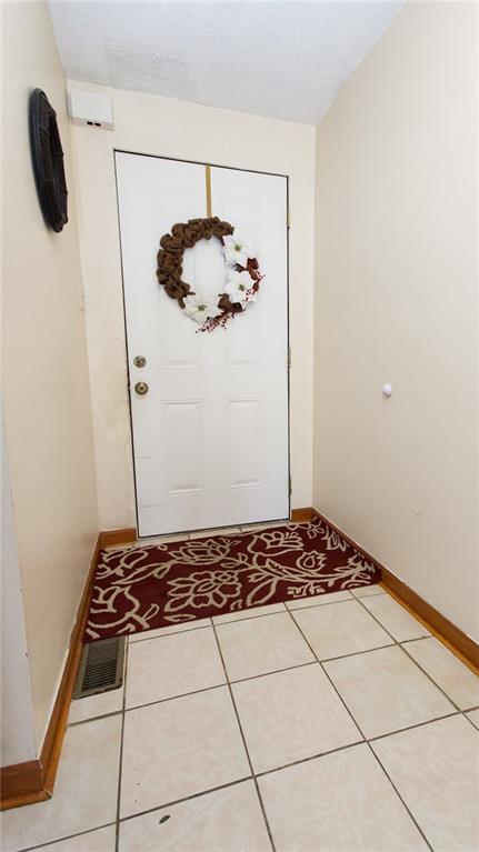 335 Ridge Point Circle Bridgeville, PA 15017 - Photo 2 of 20 Gallery Image 2