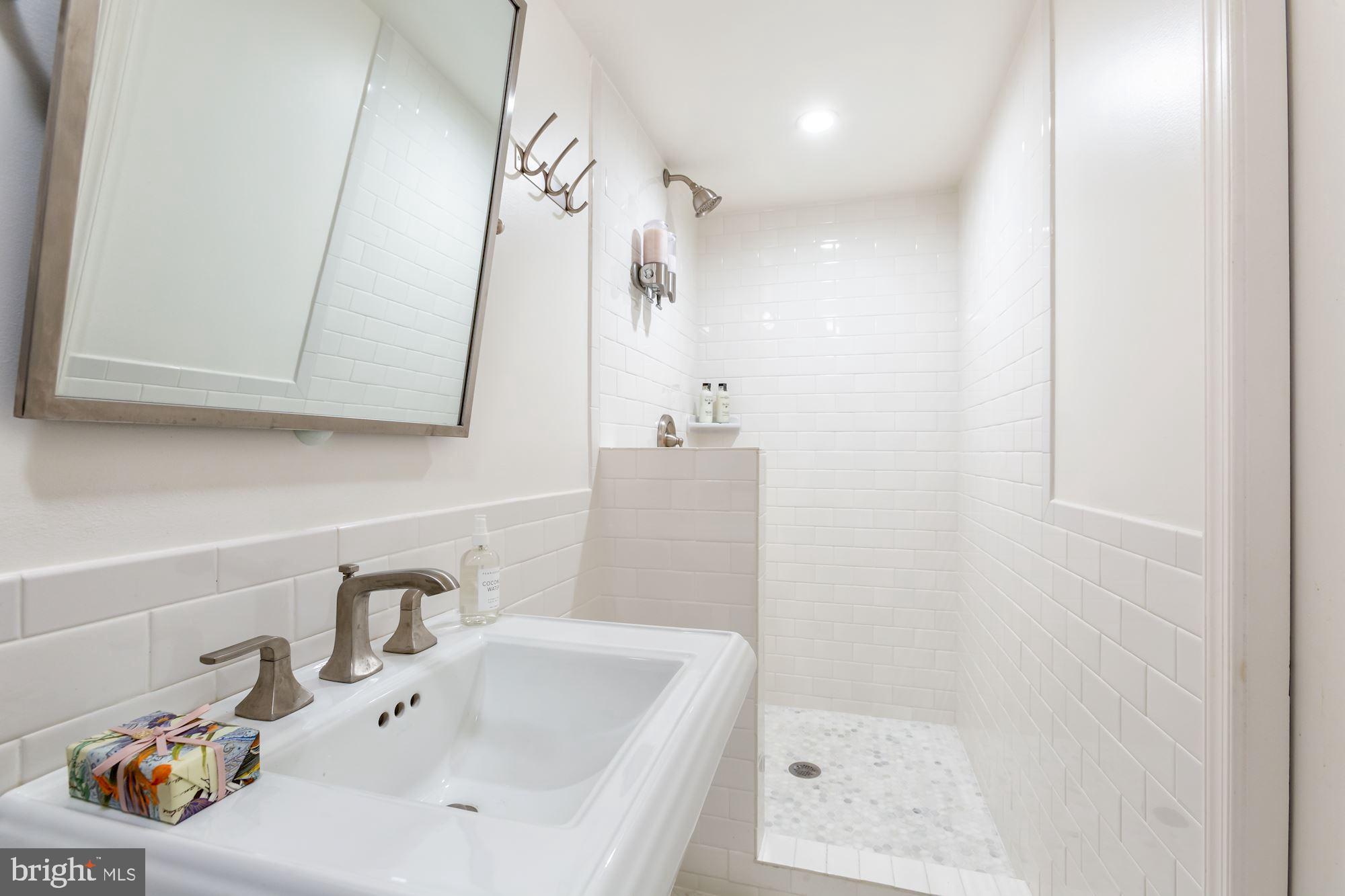 2438 Tunlaw Road Northwest Washington, DC 20007 - Photo 18 of 21 Gallery Image 18