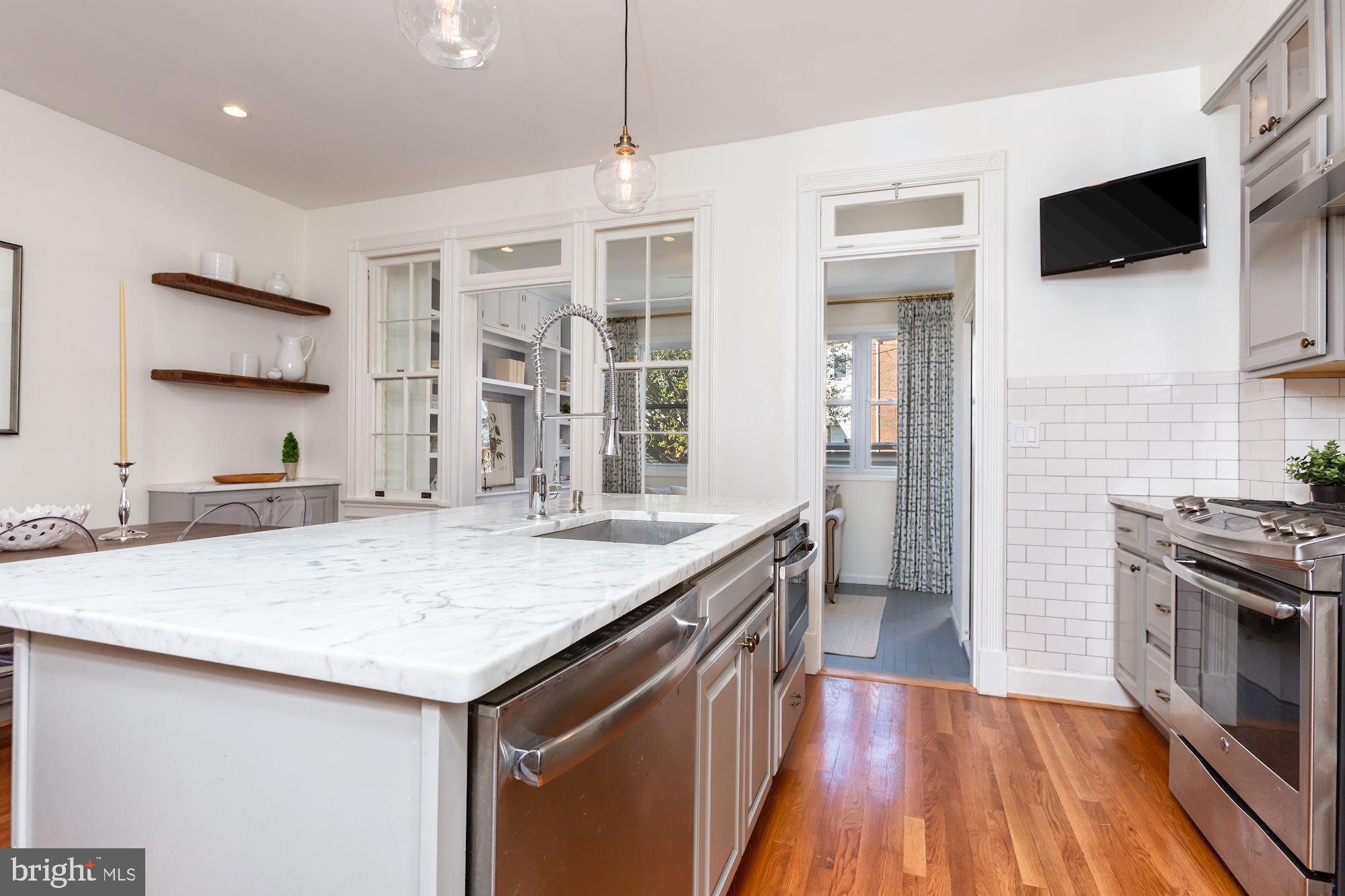 2438 Tunlaw Road Northwest Washington, DC 20007 - Photo 10 of 21 Gallery Image 10