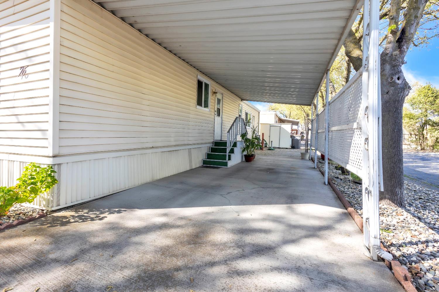 3901 Lake Road, Unit 76 West Sacramento, CA 95691 - Photo 29 of 29 a backyard of a house