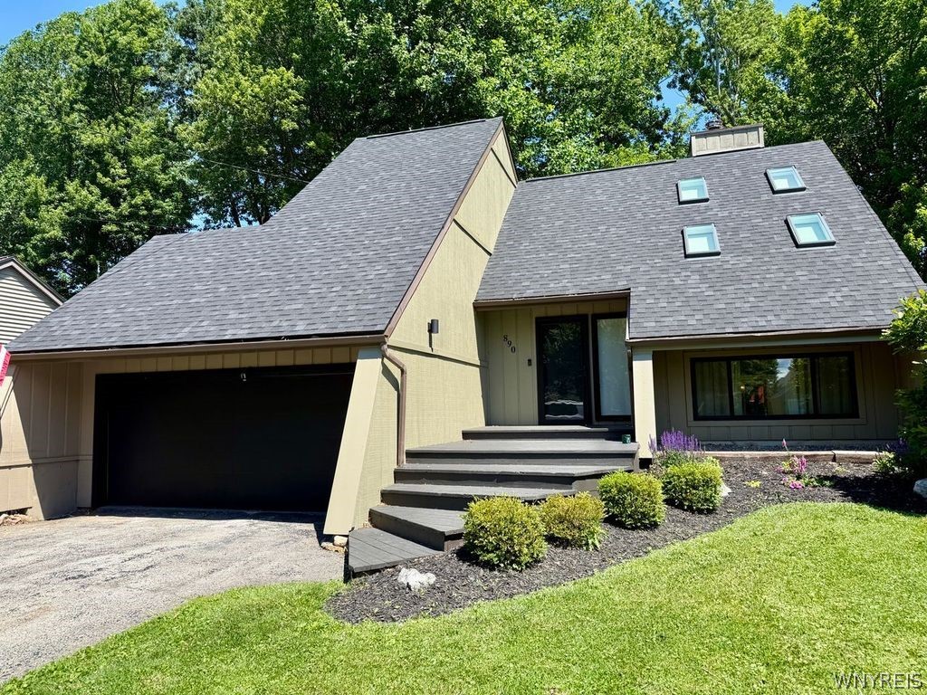 890 Klein Road Amherst, NY 14221 - Photo 1 of 48 Welcome to 890 Klein Road!