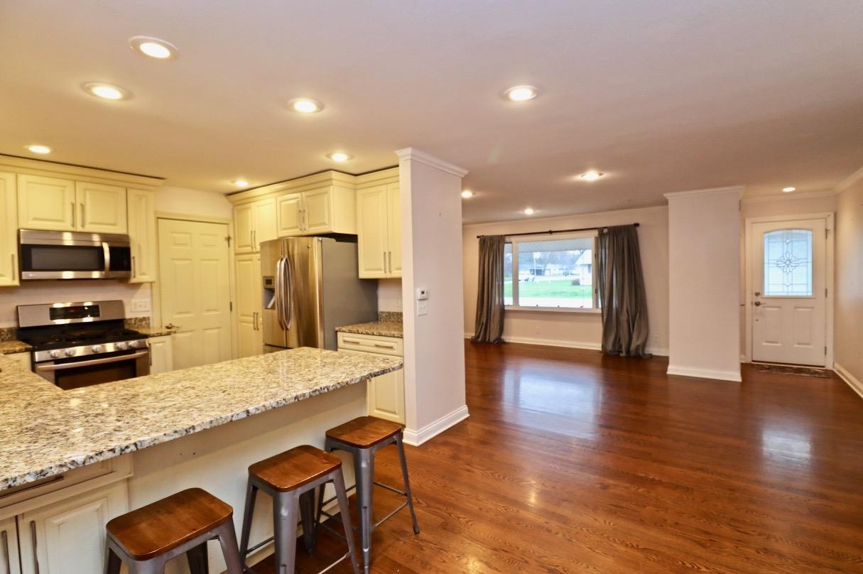 120 Dewey Road Rockton, IL 61072 - Photo 4 of 21 Gallery Image 4