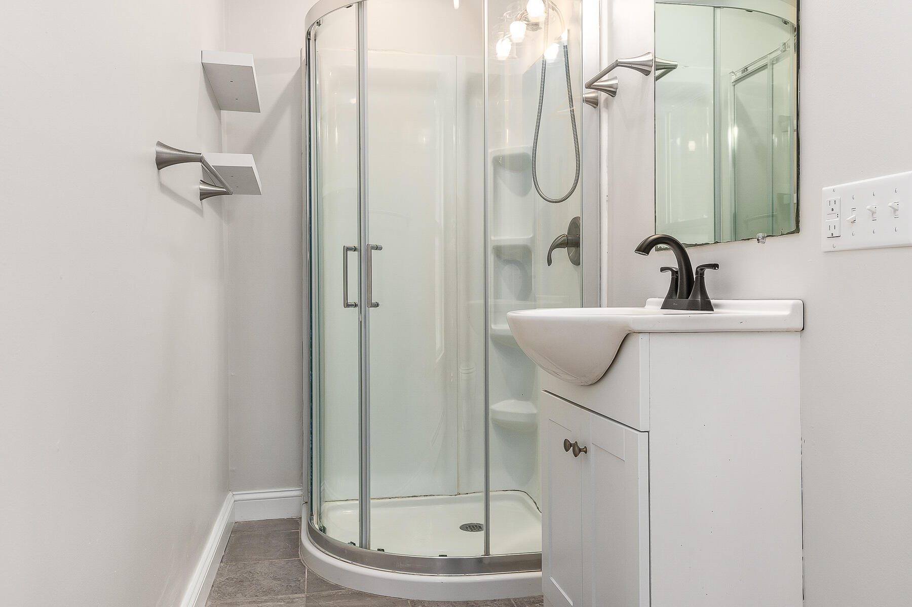 5 Williams Street Sanford, ME 04073 - Photo 15 of 34 Bathroom (First Floor)