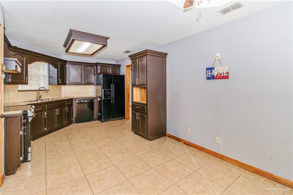 609 South Moorefield Road Mission, TX 78572 - Photo 4 of 13