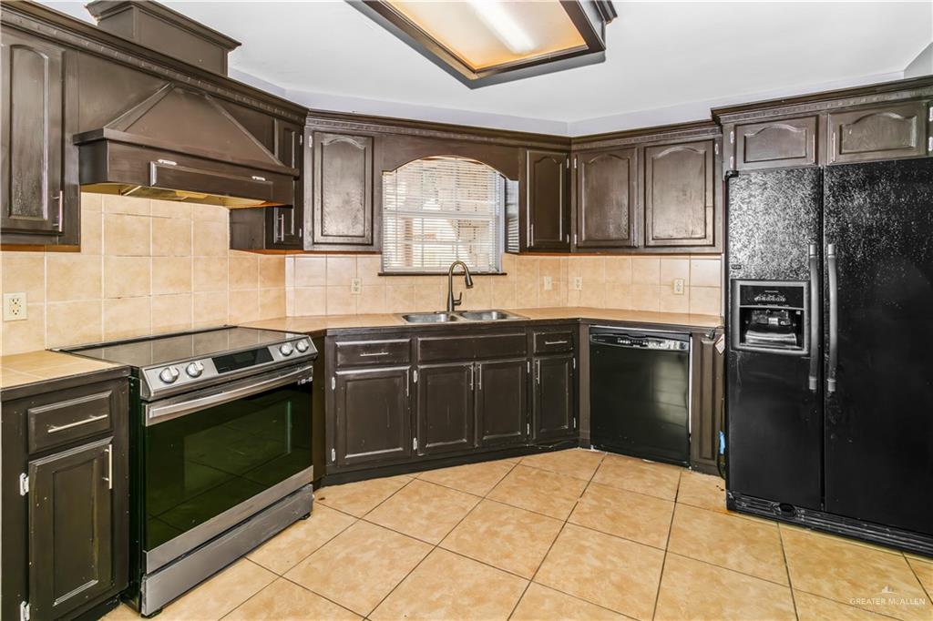 609 South Moorefield Road Mission, TX 78572 - Photo 5 of 13