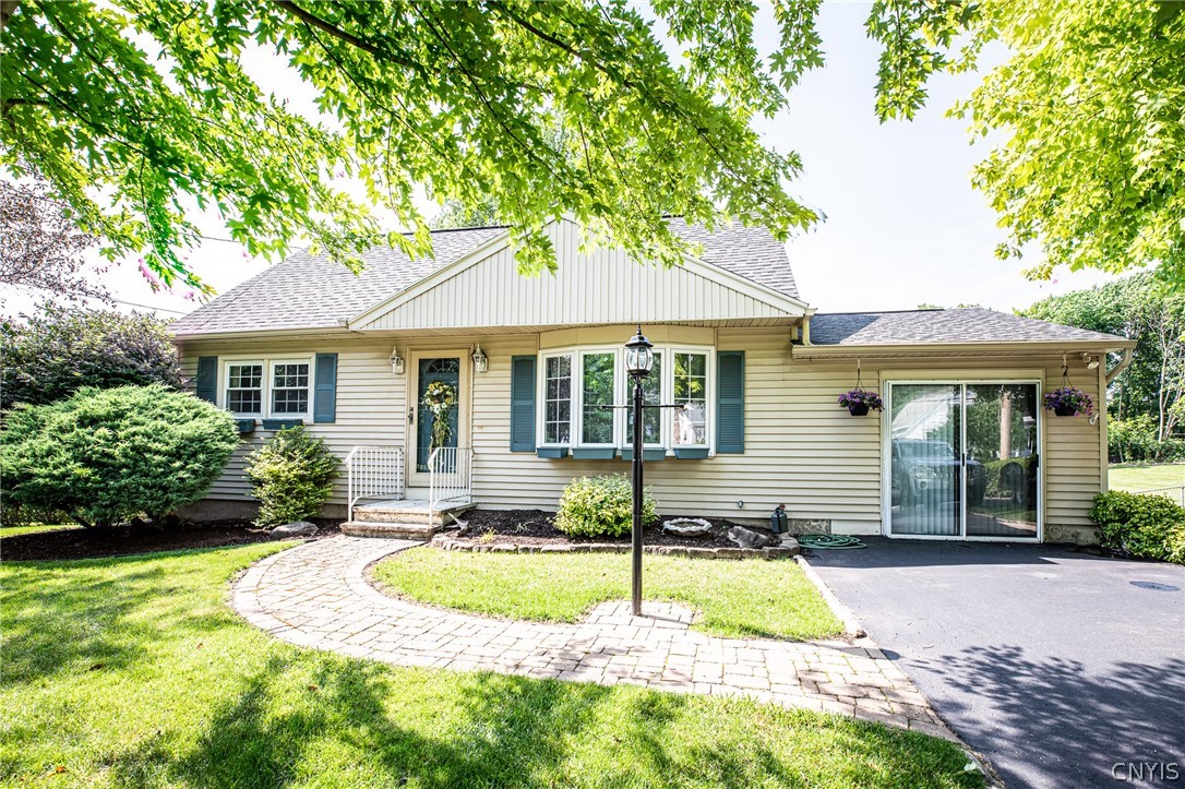 163 Bennett Road Camillus, NY 13031 - Photo 1 of 1 Gallery Image 1