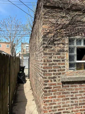 $315,000 | 1526 East 72nd Place, Chicago, IL 60619