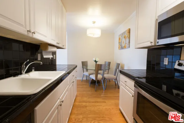 $3,299 | 1440 23rd Street, Unit 311, Santa Monica, CA 90404