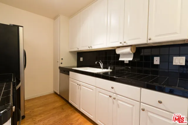 $3,299 | 1440 23rd Street, Unit 311, Santa Monica, CA 90404