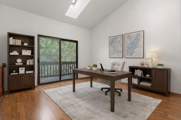 $425,000 | 1440 Waukegan Road, Deerfield, IL 60015