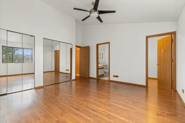 $425,000 | 1440 Waukegan Road, Deerfield, IL 60015