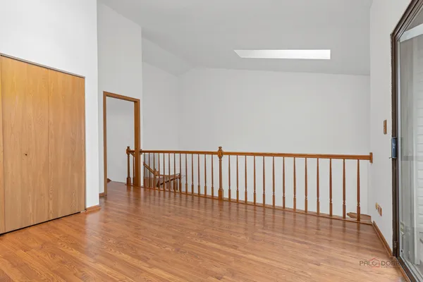 $425,000 | 1440 Waukegan Road, Deerfield, IL 60015