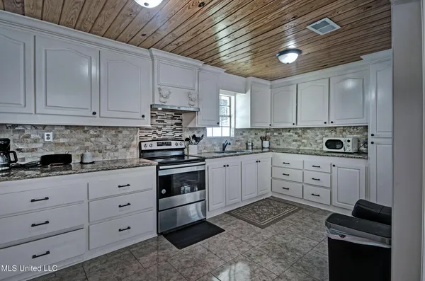 $275,000 | 614 Rankin Road, Canton, MS 39046