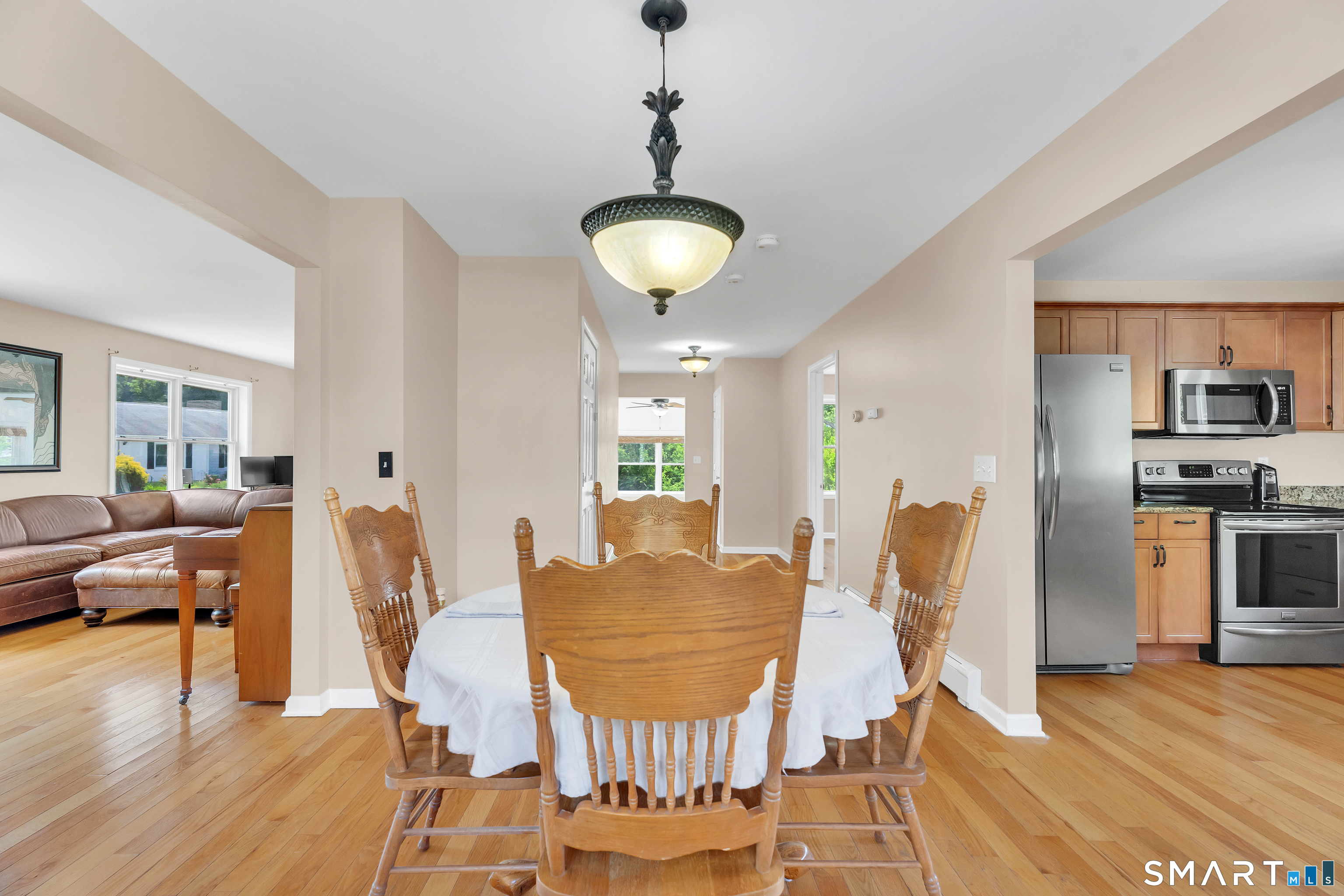 346 Hazelnut Hill Road Groton, CT 06340 - Photo 8 of 29