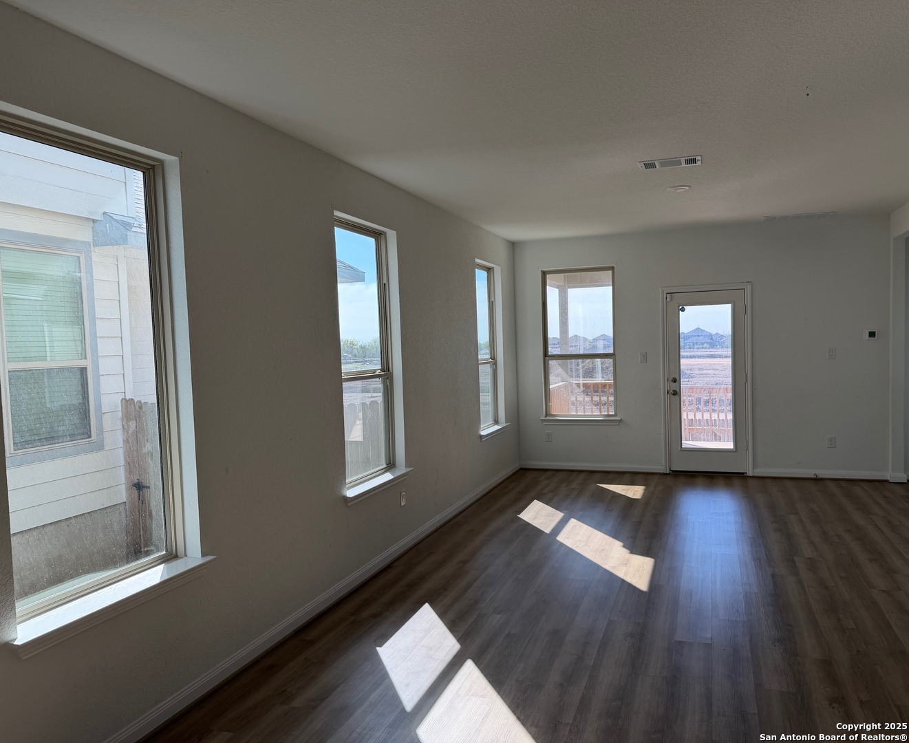 9540 Griffith Run Converse, TX 78109 - Photo 2 of 17