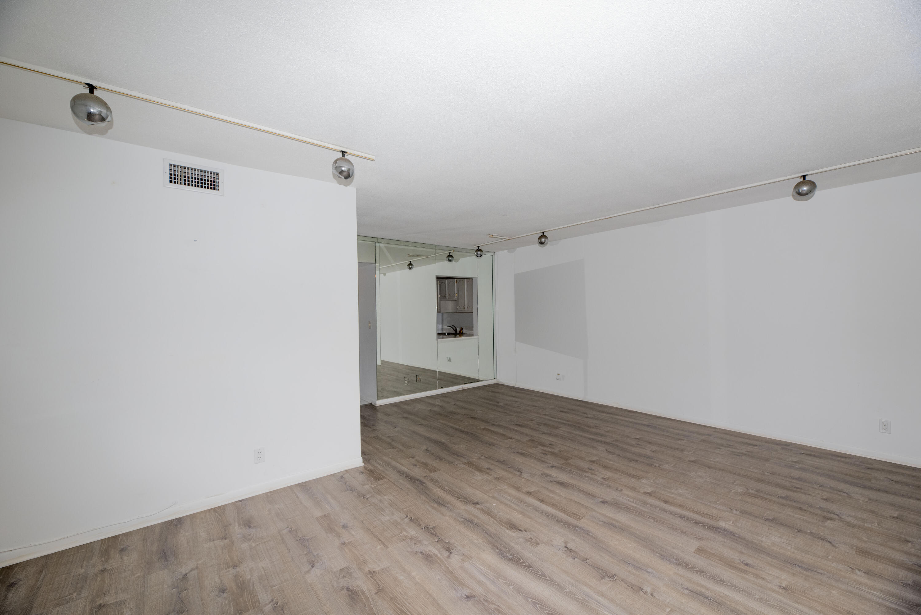 5501 Northwest 2nd Avenue, Unit 202 Boca Raton, FL 33487 - Photo 2 of 11 livdin
