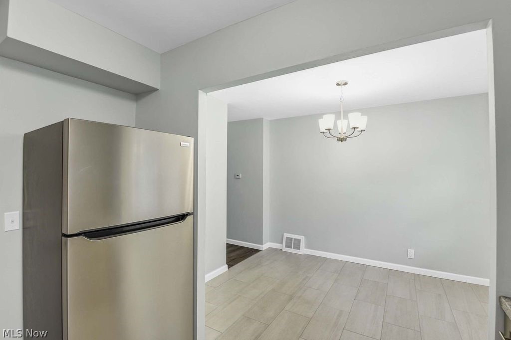 5136 Bridgewater Road Lyndhurst, OH 44124 - Photo 21 of 29 Gallery Image 21