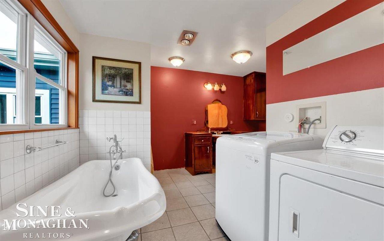 7330 Big Hand Road St. Clair, MI 48079 - Photo 21 of 31 50061832-20.JPG