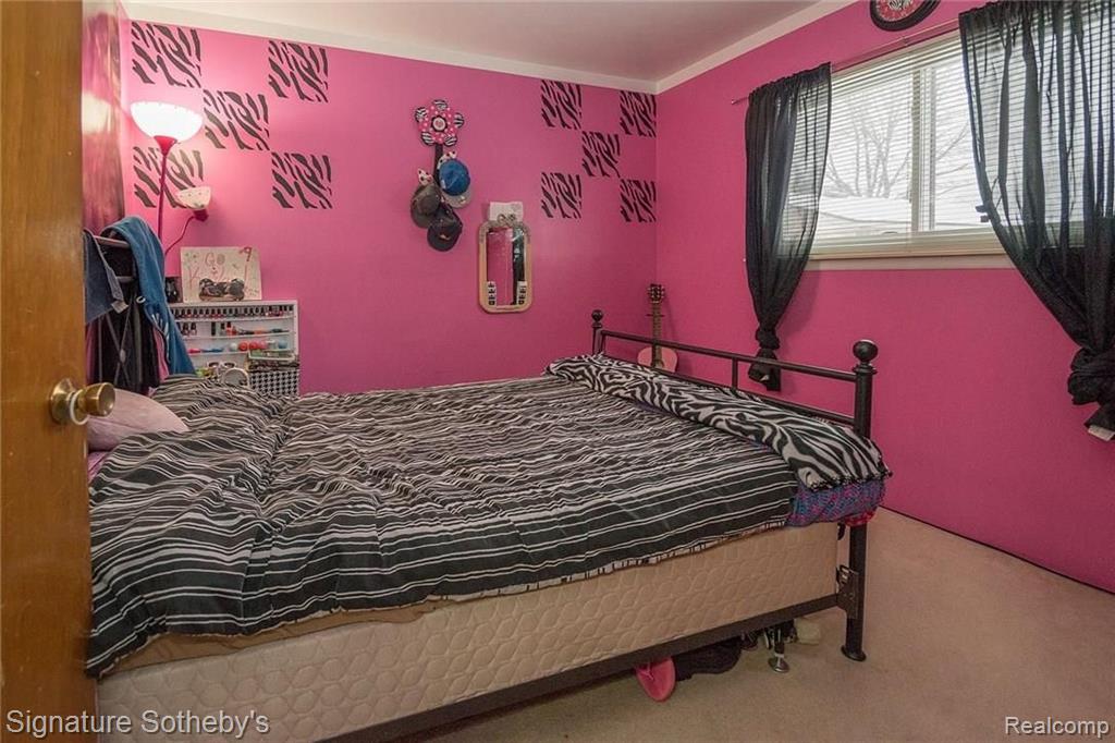 7526 Superior Street Center Line, MI 48015 - Photo 12 of 24