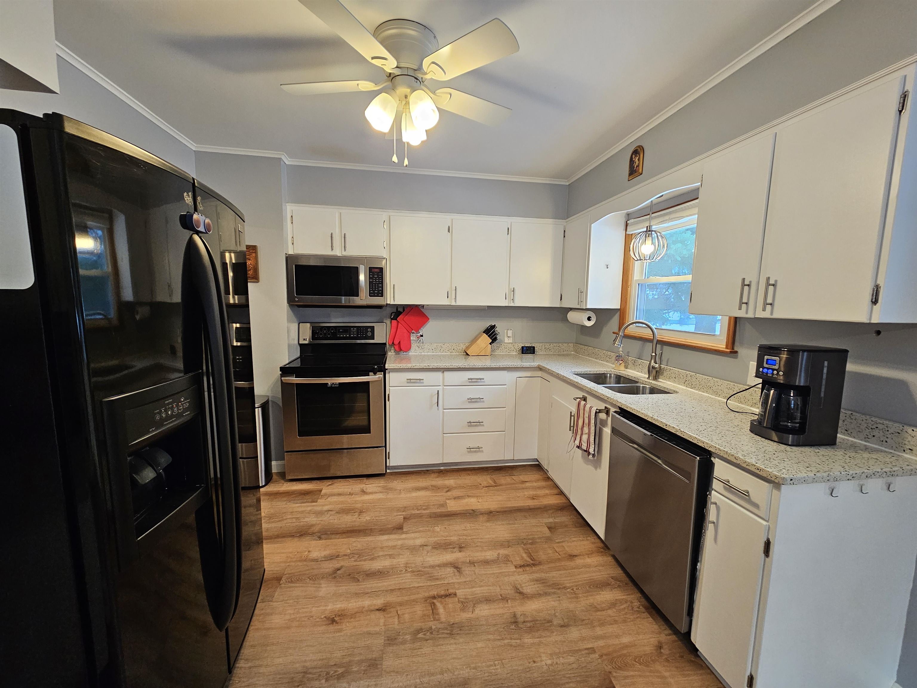 141 Patenaude Street Derby, VT 05830 - Photo 11 of 40