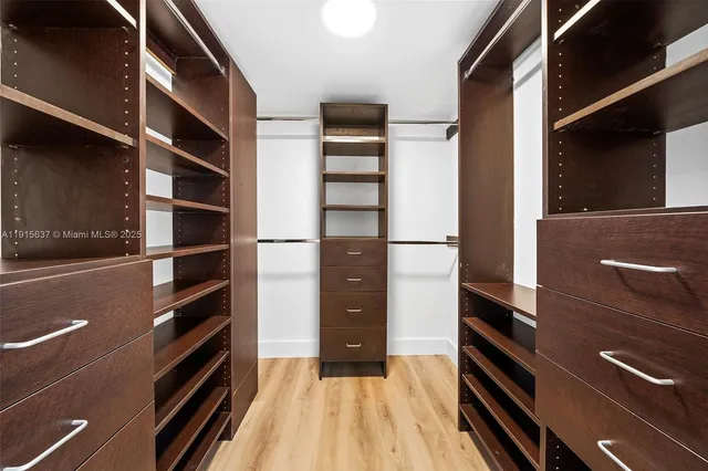 a view of walk in closet