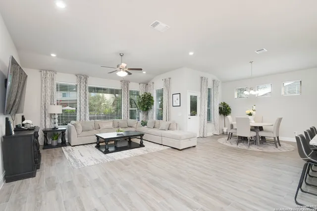 $2,850 | 446 Scenic Lullaby, Spring Branch, TX 78070