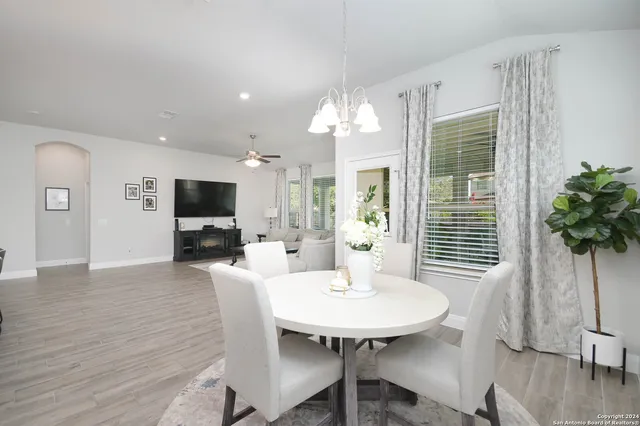 $2,850 | 446 Scenic Lullaby, Spring Branch, TX 78070