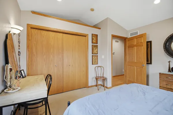 $450,000 | 1710 16th Street Southwest, Austin, MN 55912