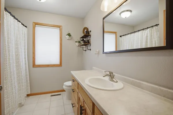 $450,000 | 1710 16th Street Southwest, Austin, MN 55912