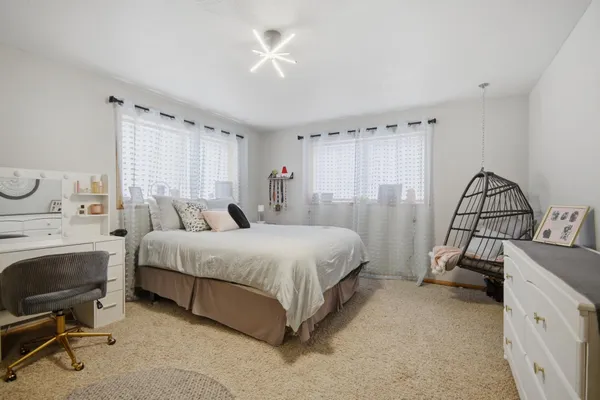 $450,000 | 1710 16th Street Southwest, Austin, MN 55912