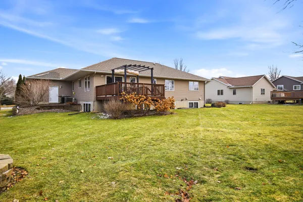 $450,000 | 1710 16th Street Southwest, Austin, MN 55912