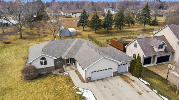 $450,000 | 1710 16th Street Southwest, Austin, MN 55912
