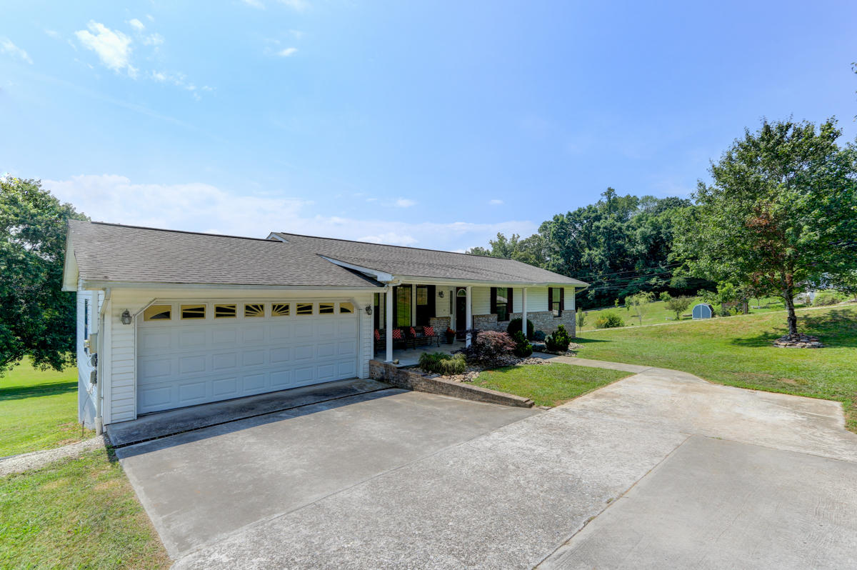 554 Sinking Springs Road Clinton, TN 37716 - Photo 2 of 22 Positive Perceptions (2)