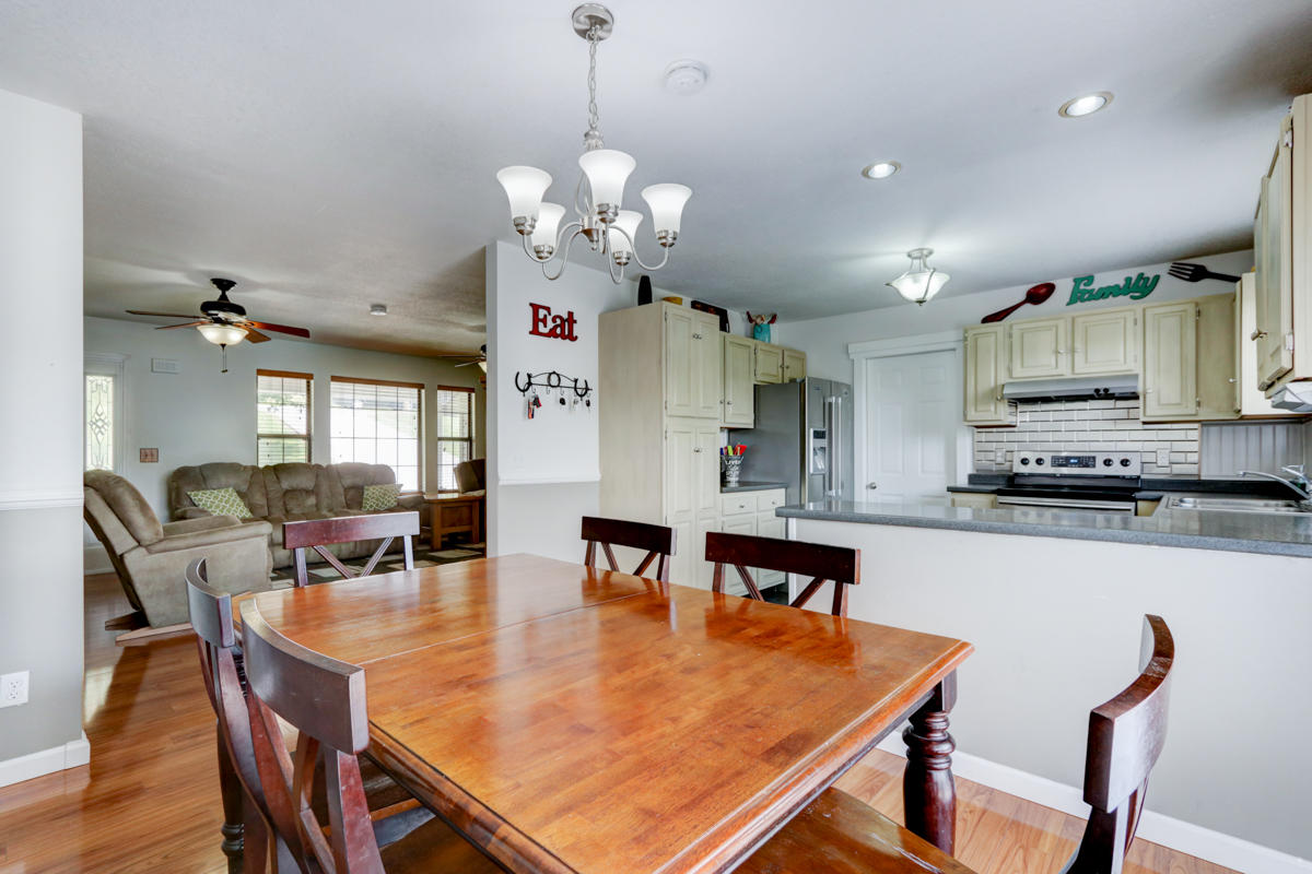 554 Sinking Springs Road Clinton, TN 37716 - Photo 6 of 22 Positive Perceptions (10)